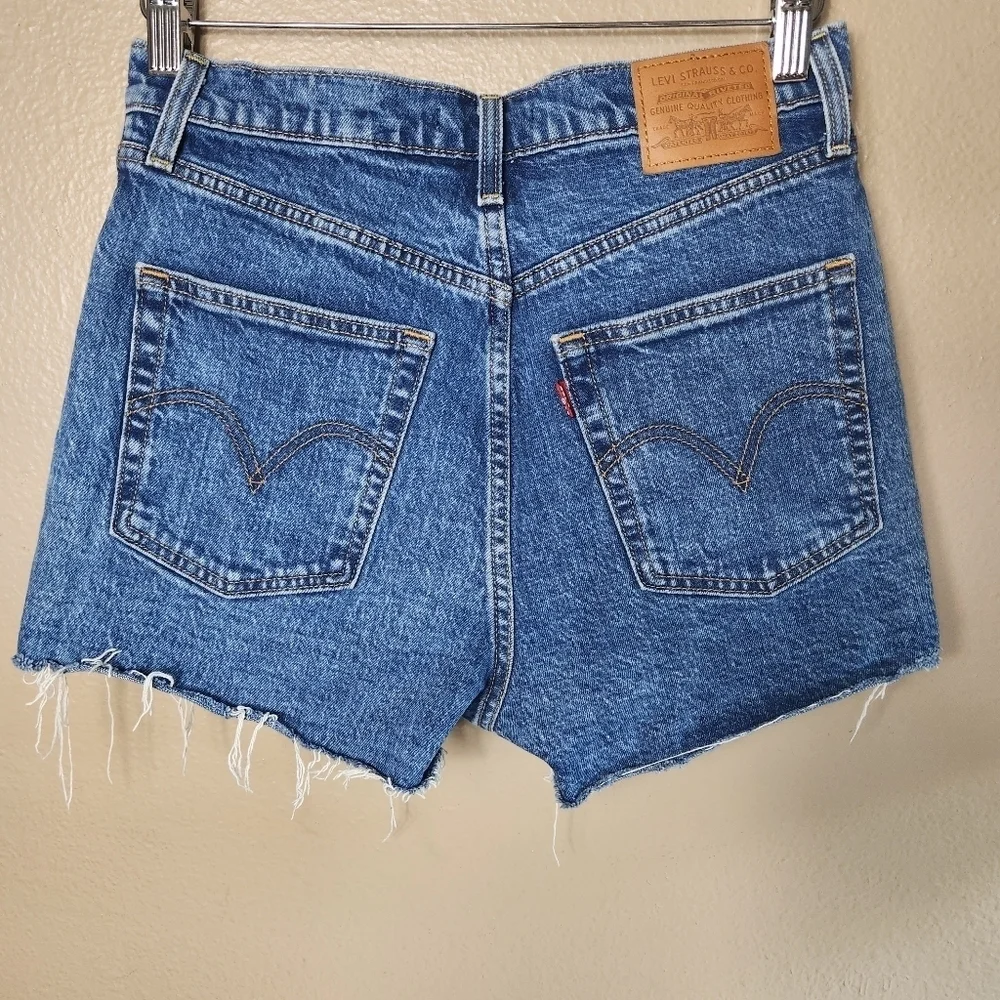 Levis Premium Womens |28| Ribcage Button Fly Cut-Off Shorts